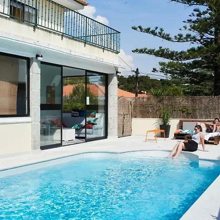 Хостел Cool Suites & Pool *
