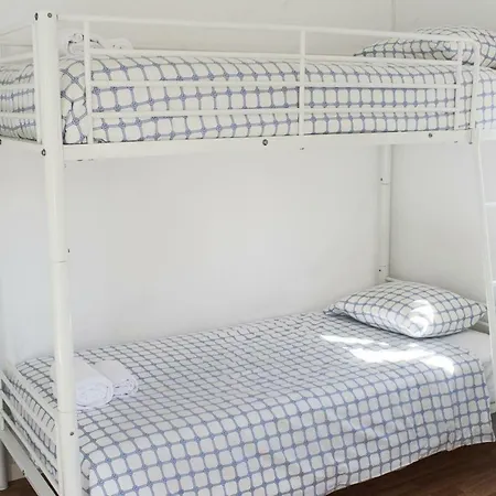 Cool Suites & Pool Hostel *