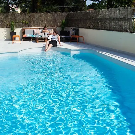 Cool Suites & Pool